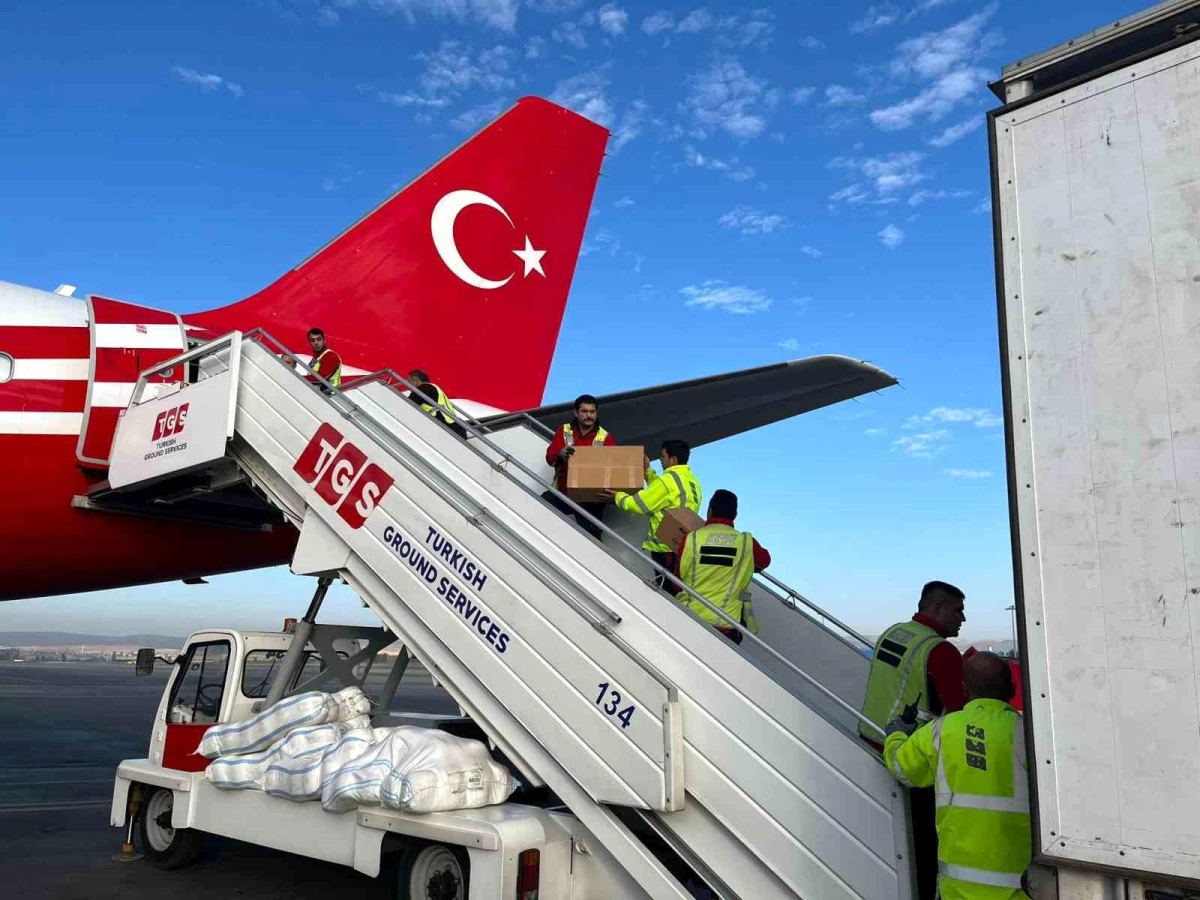 Türkiye, Filistin\'e yardım amacıyla Mısır\'a uçak gönderiyor