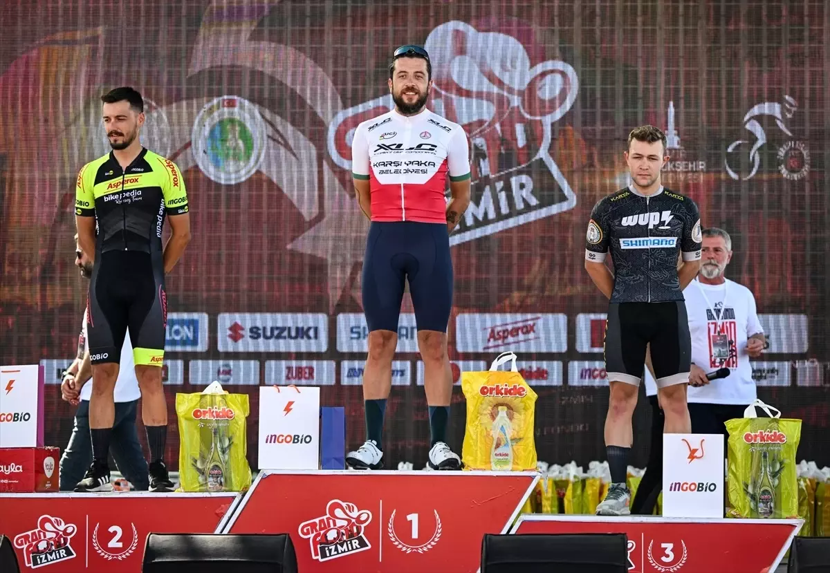 İzmir Granfondo Yarışında Ahmet Eren ve Züleyha Dikbaş birinci oldu