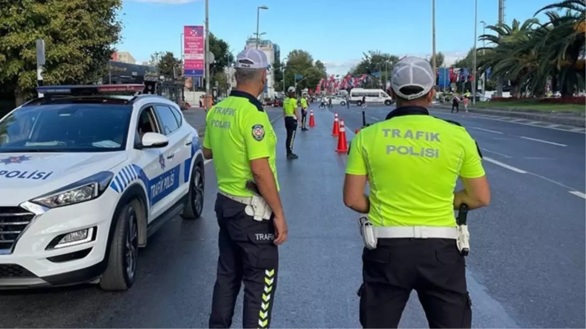 İstanbul Valiliği duyurdu! İşte Cumhuriyet Bayramı provası nedeniyle trafiğe kapatılacak caddeler