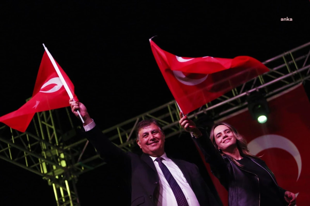 Karşıyaka\'da Cumhuriyet\'in 100. Yılı Coşkuyla Kutlanıyor