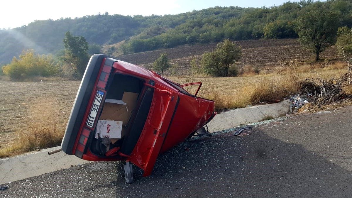 Kastamonu-Sinop Karayolunda Otomobil Takla Attı: 2 Yaralı