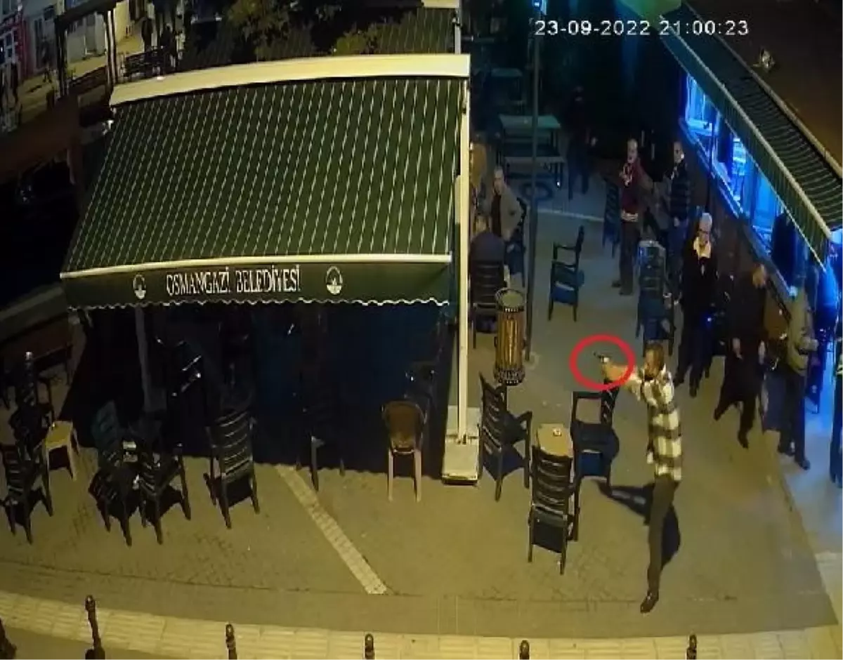 Bursa'da Tartışma Sonucu Öldürülen Kişinin Oğlu Şüphelileri İşaret Etti