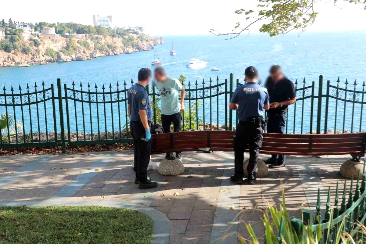 Antalya\'da yapılan park ve bahçeler uygulamasında binlerce kişi sorgulandı