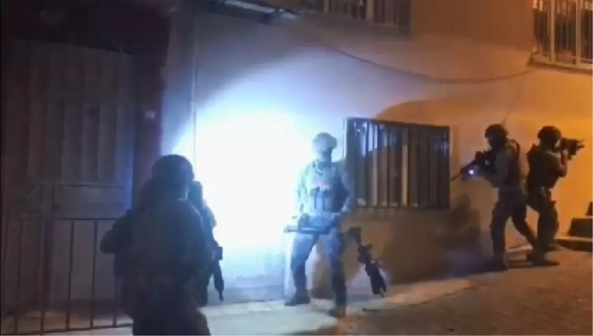 Şanlıurfa'da Uyuşturucu Operasyonu: 12 Şüpheli Gözaltına Alındı