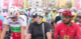 Edirne'de 14. Cumhuriyet Kupası Bisiklet Yol Yarışı Gerçekleştirildi