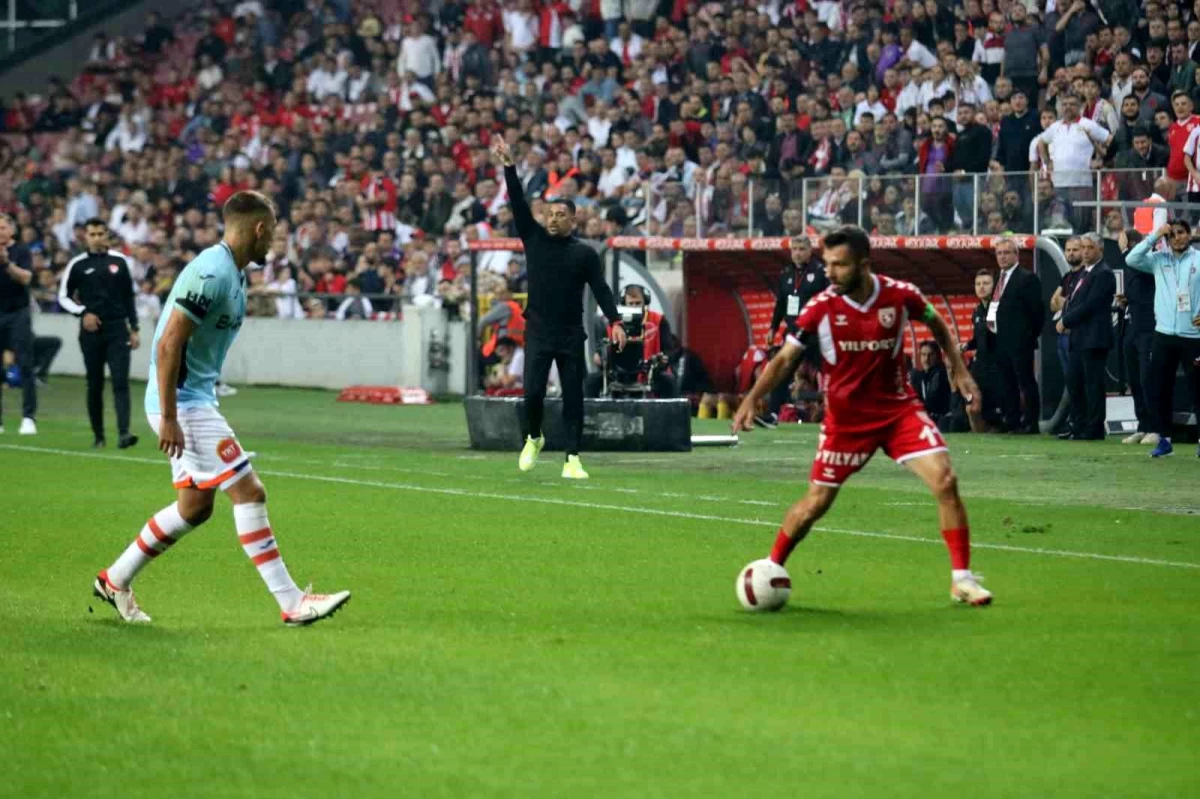 Samsunspor ile Başakşehir Arasındaki Maçta Gol Sesleri Çıkmadı