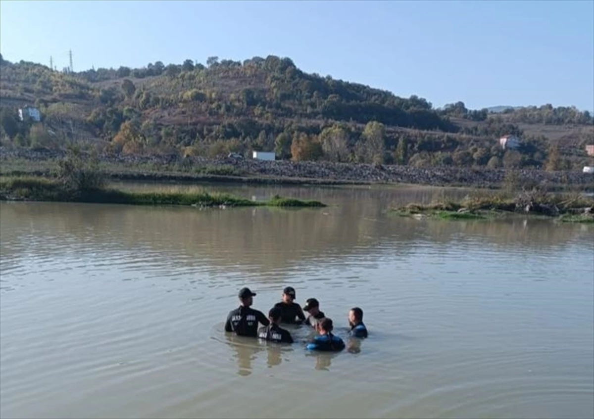 Zonguldak\'ta ırmakta balık tutarken kaybolan kişinin cansız bedenine ulaşıldı