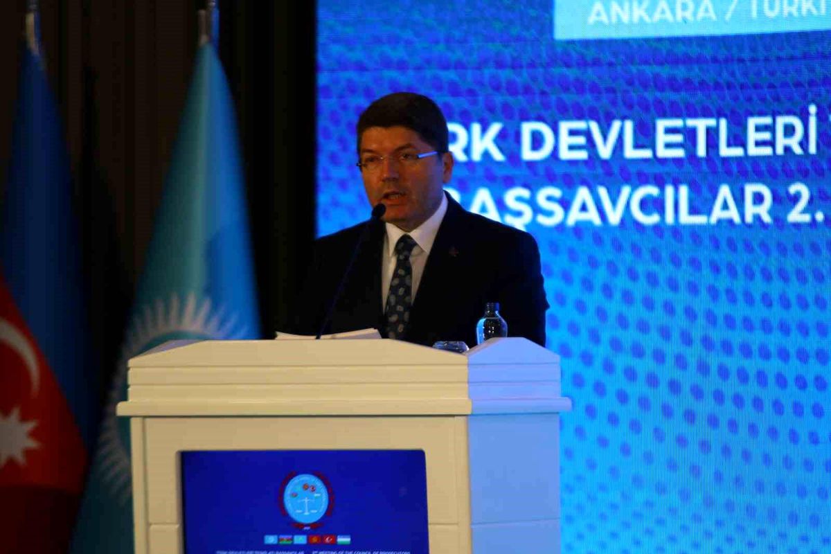 Bakan Tunç: "İstisnalar dışında dünya iade taleplerimiz konusunda başarılı bir sınav vermemiştir, tüm dünyayı bu çifte standardı sonlandırmaya davet...
