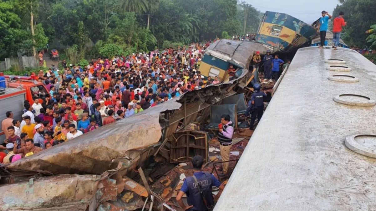 Bangladeş\'te tren kazası! 12 kişi öldü, çok sayıda yaralı var