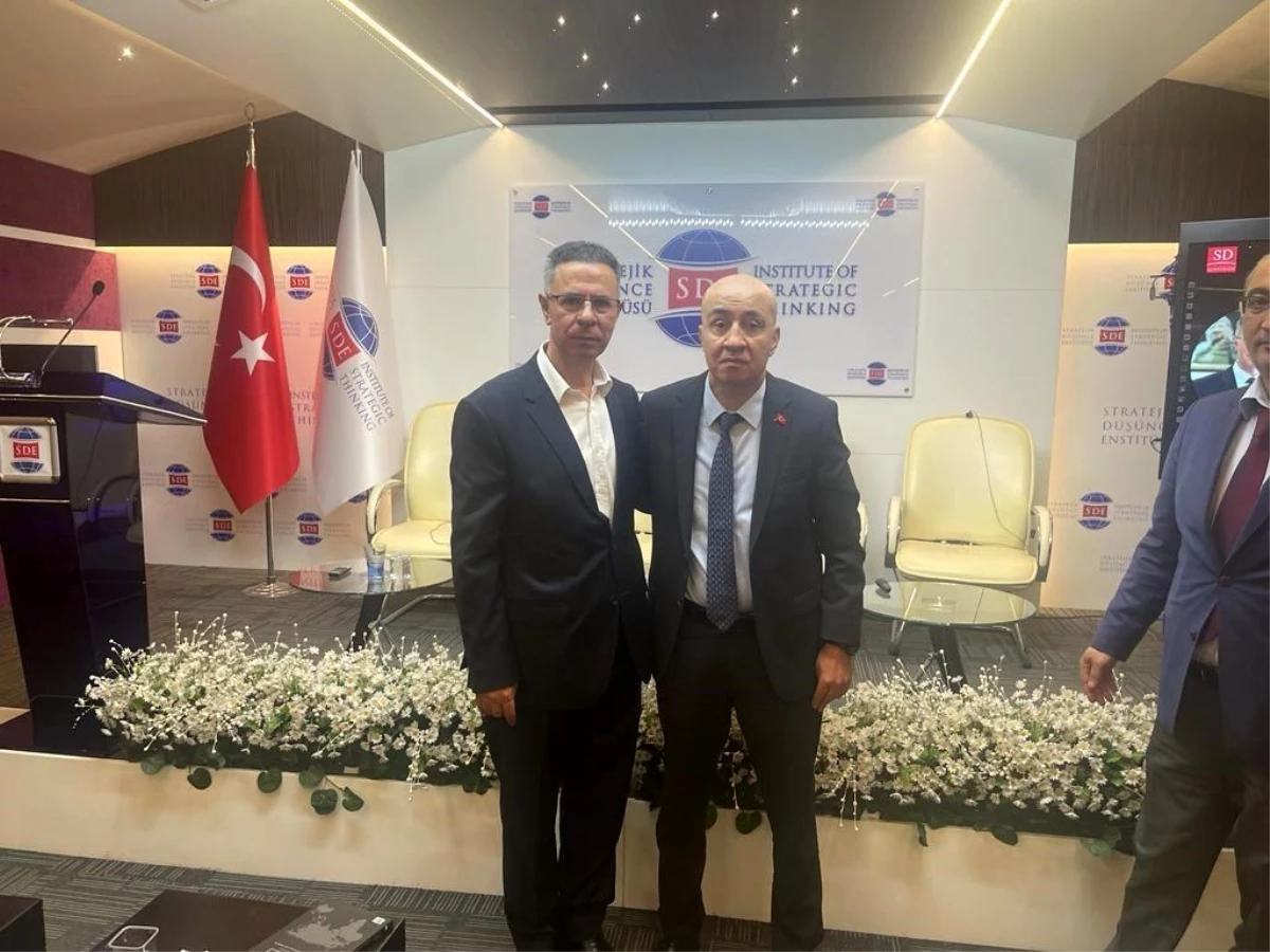 Cumhurbaşkanı Başdanışmanı Turgut Aslan, Filistin Büyükelçisi Faed Mustafa ile bir araya geldi