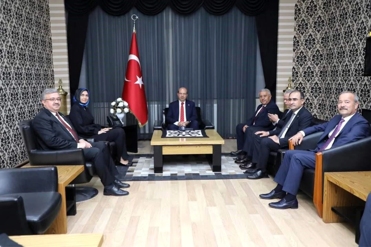 KKTC Cumhurbaşkanı Ersin Tatar, Afyonkarahisar Belediye Başkanı Mehmet Zeybek\'i ziyaret etti