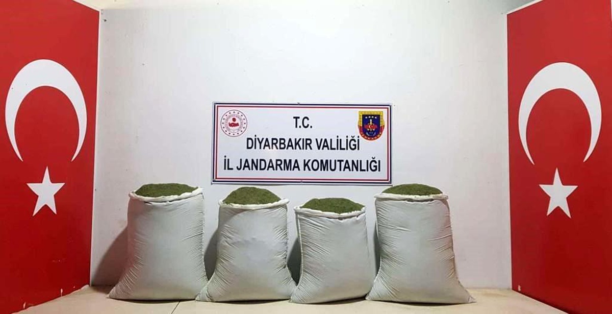 Diyarbakır\'da 240 Kilogram Esrar Ele Geçirildi
