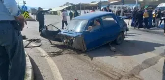Gediz'de TIR ile otomobil çarpıştı: 1 ölü, 1 yaralı
