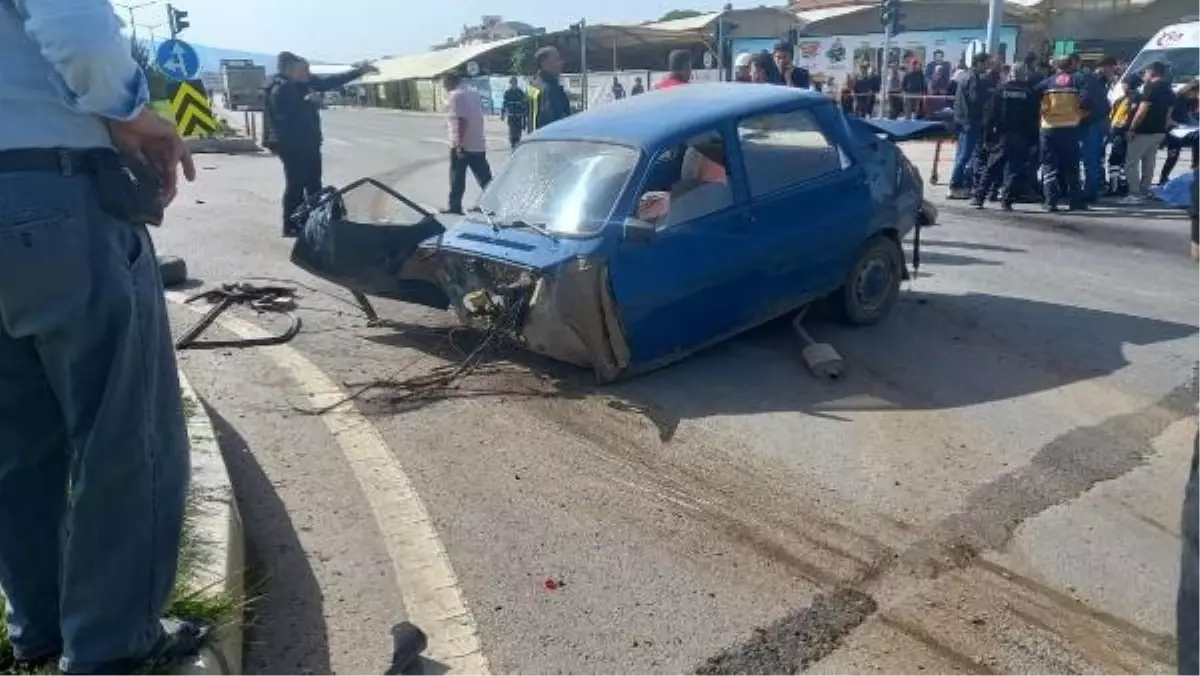 Gediz'de TIR ile otomobil çarpıştı: 1 ölü, 1 yaralı