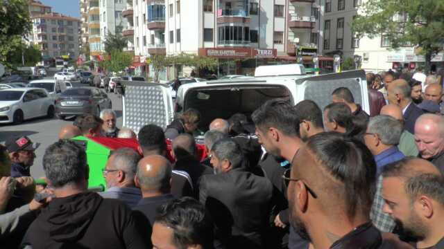 Hayatını kaybeden milli kick boksçu Buket Kaya, son yolculuğuna uğurlandı Hayatını kaybeden milli kick boksçu Buket Kaya, son yolculuğuna uğurlandı