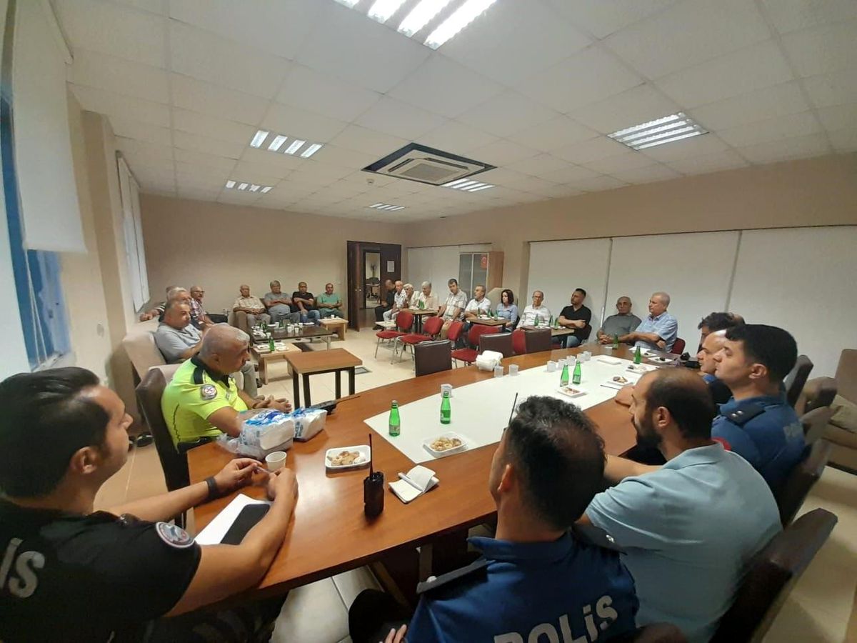 Hatay Emniyet Müdürlüğü Muhtarlarla İletişimi Artırmak İçin Bir Araya Geldi