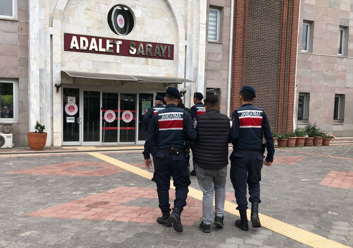 Isparta\'da Uyuşturucu Operasyonları: 6 Tutuklama