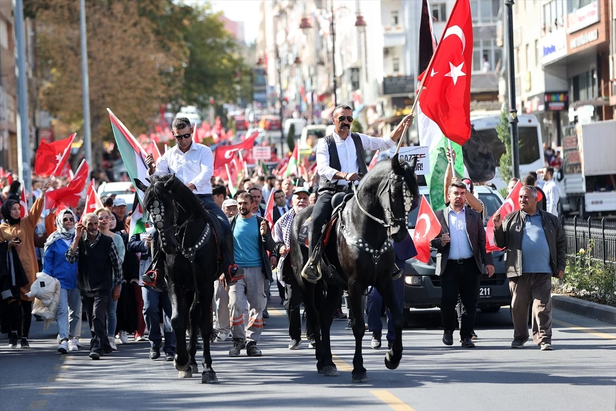 Nevşehir\'de İsrail karşıtı yürüyüş düzenlendi
