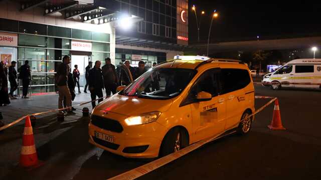 Kayseri'de ilginç olay! Bindiği takside yanlışlıkla kendini vurdu Kayseri'de ilginç olay! Bindiği takside yanlışlıkla kendini vurdu