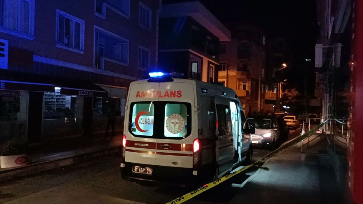 Kocaeli\'de Bir Kişi Öldü, Üç Kişi Yaralandı
