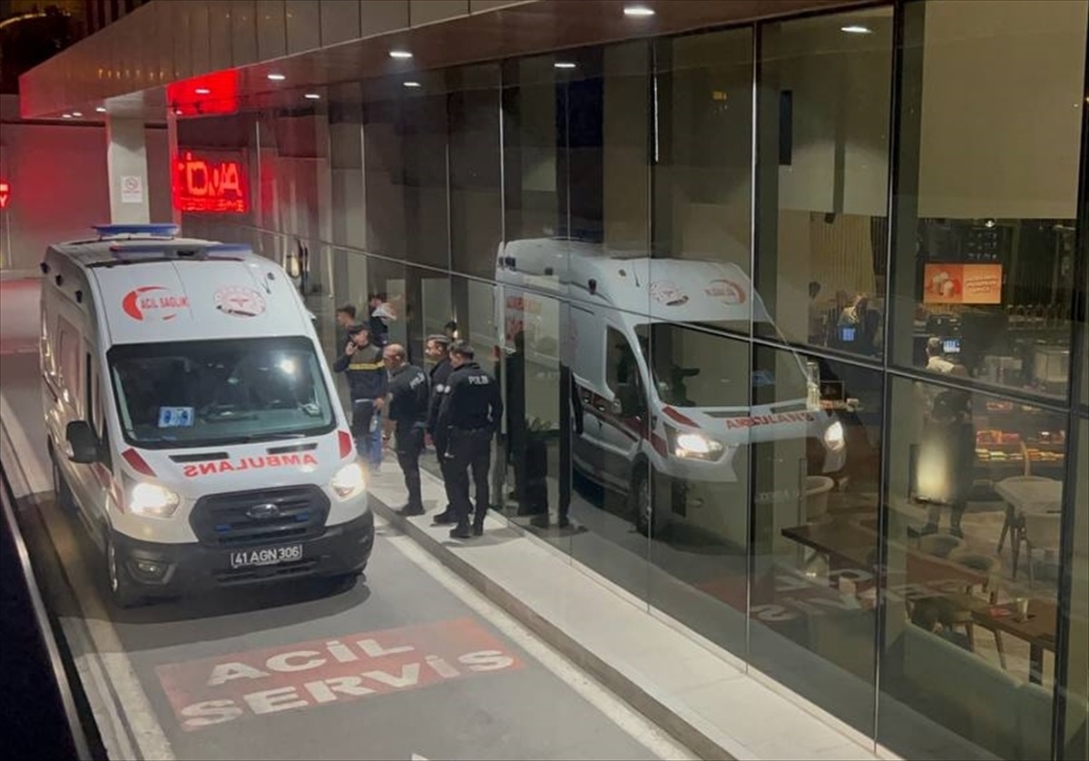 Çayırova\'da çıkan kavgada 1 çocuk hayatını kaybetti