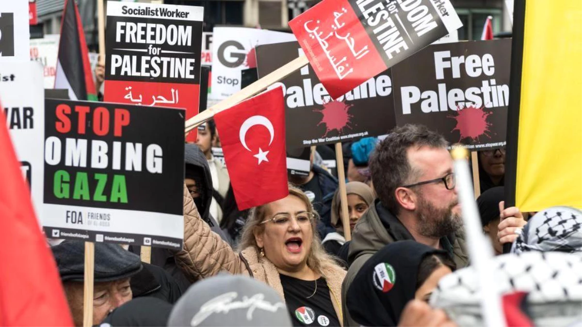 İngiltere İçişleri Bakanı, Filistin\'e destek yürüyüşüyle ilgili görüşecek