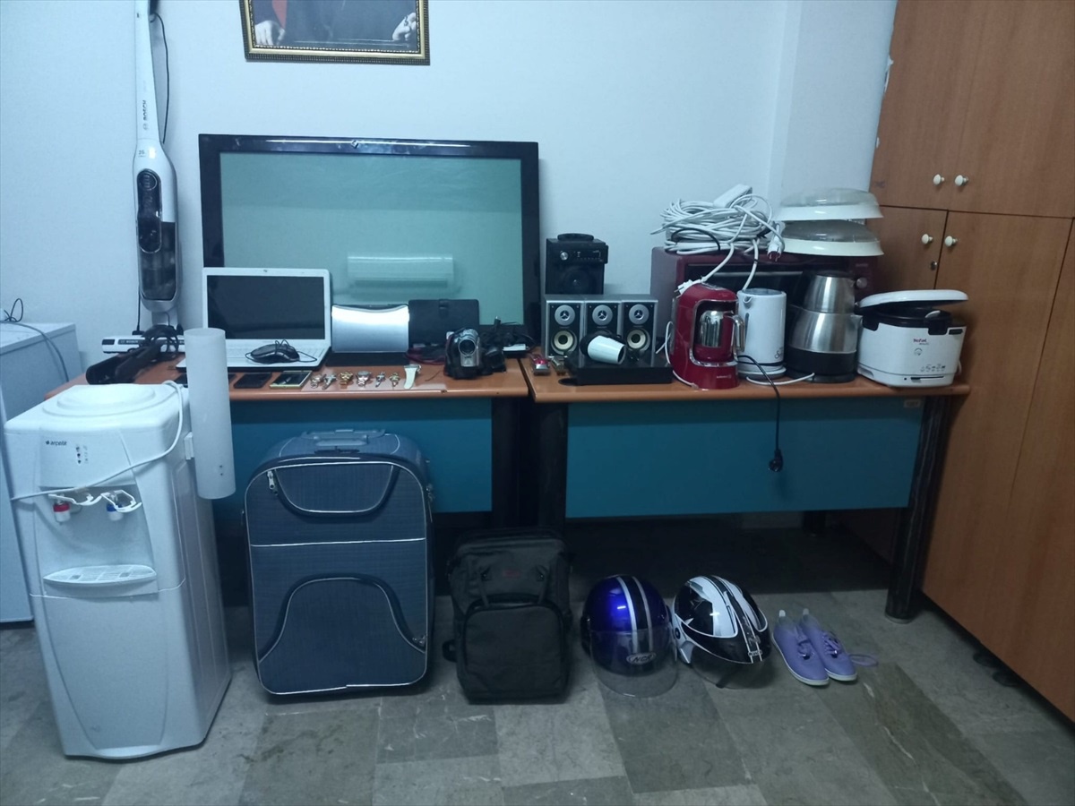 Mersin\'de yayla evlerinden hırsızlık yapan şüphelilerden biri tutuklandı