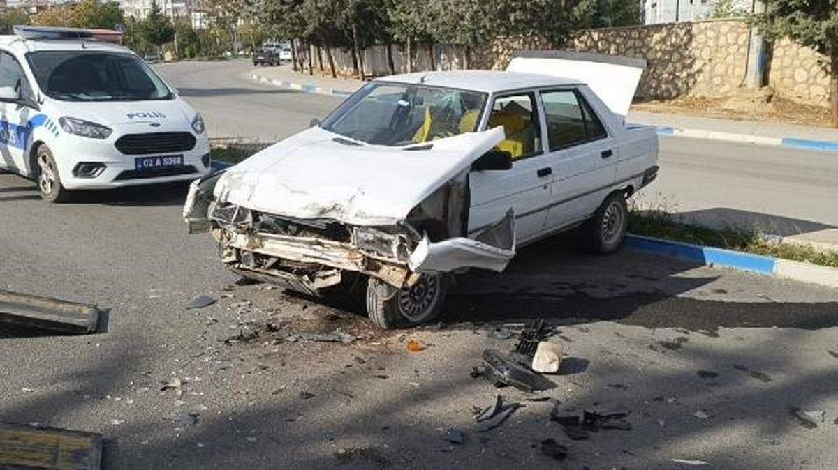 Besni'de Refüj Kazası: 5 Kişi Yaralandı