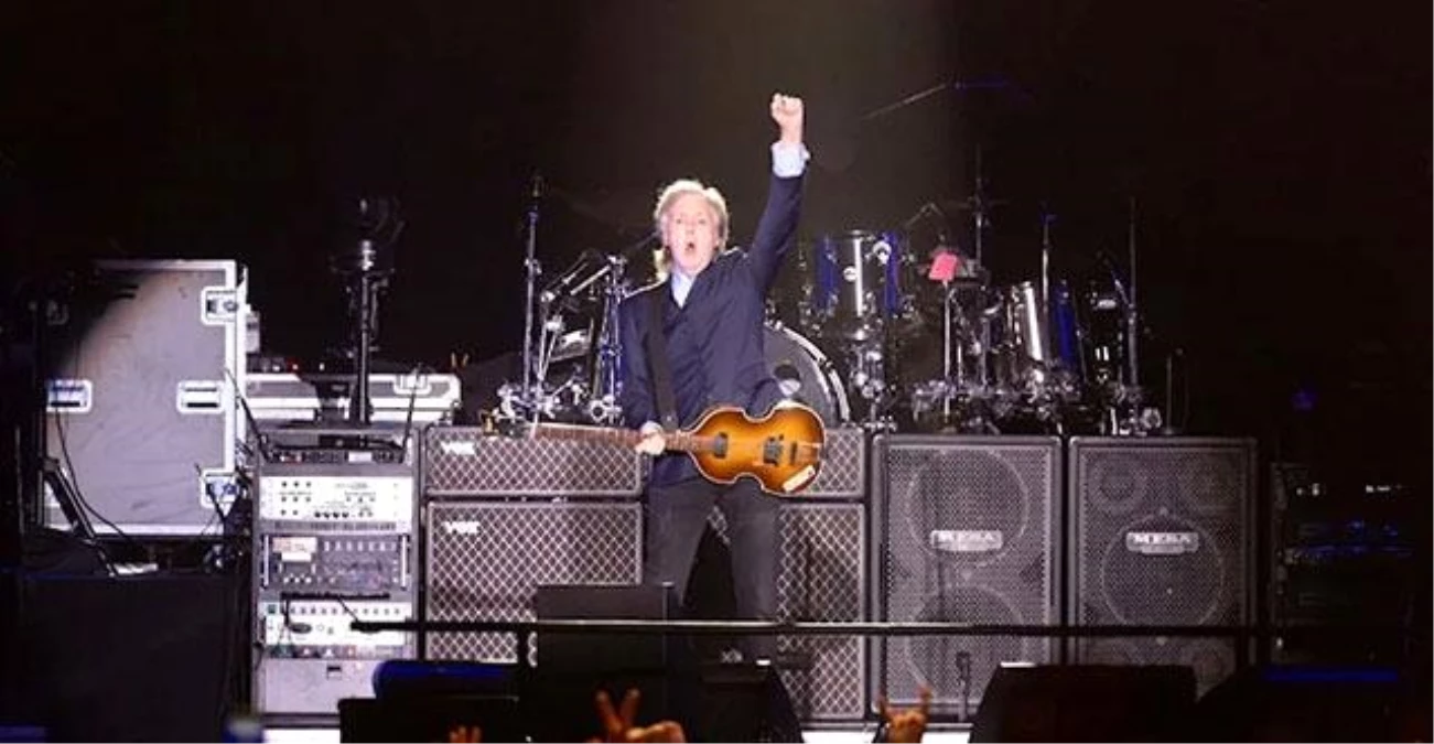 Paul McCartney, Melbourne\'da konser verdi