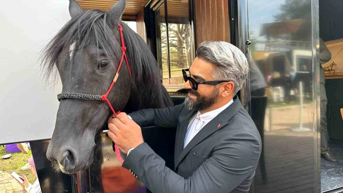 Sultanbeyli\'de Özel Tasarım Atlı Karavan Yoğun İlgi Gördü