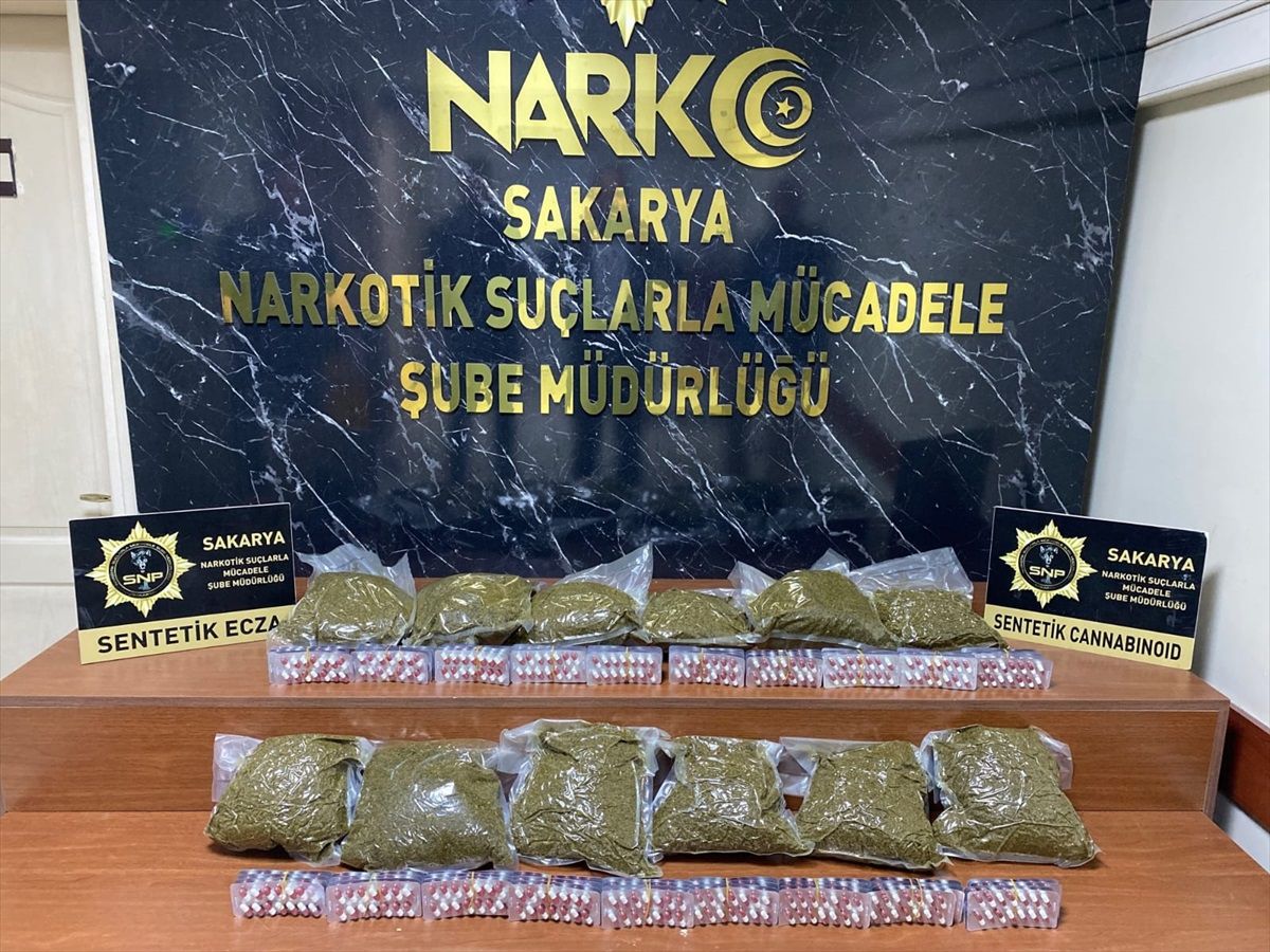 Sakarya\'da 13 Kilogram Sentetik Uyuşturucu ve 1081 Sentetik Hap Ele Geçirildi