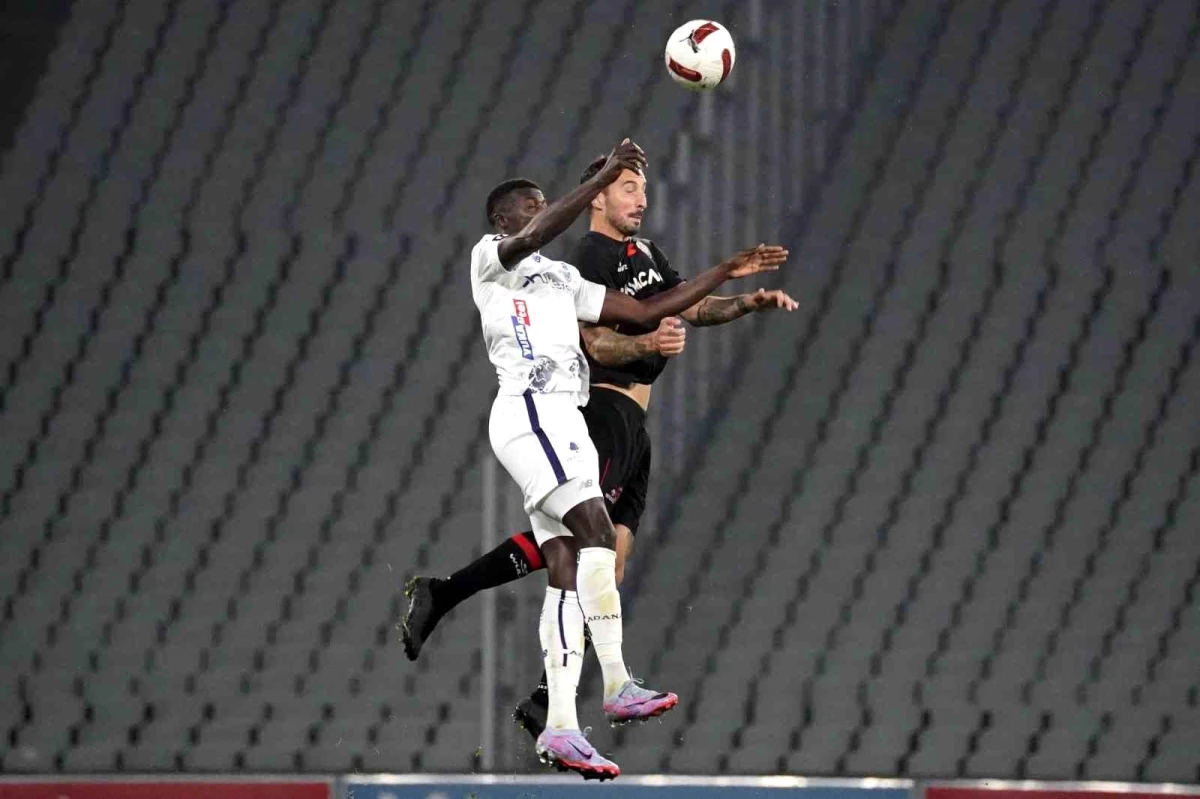 Fatih Karagümrük, Adana Demirspor\'u 2-0 mağlup etti