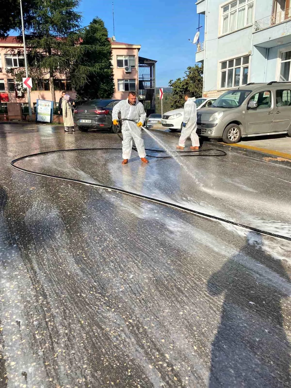 Ulubey Belediyesi Cadde ve Sokakları Temizliyor