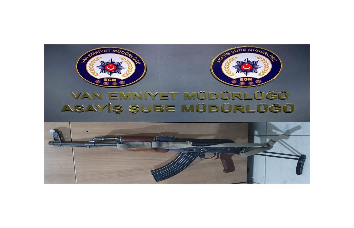Van\'da gerçekleştirilen operasyonlarda 9 şüpheli tutuklandı