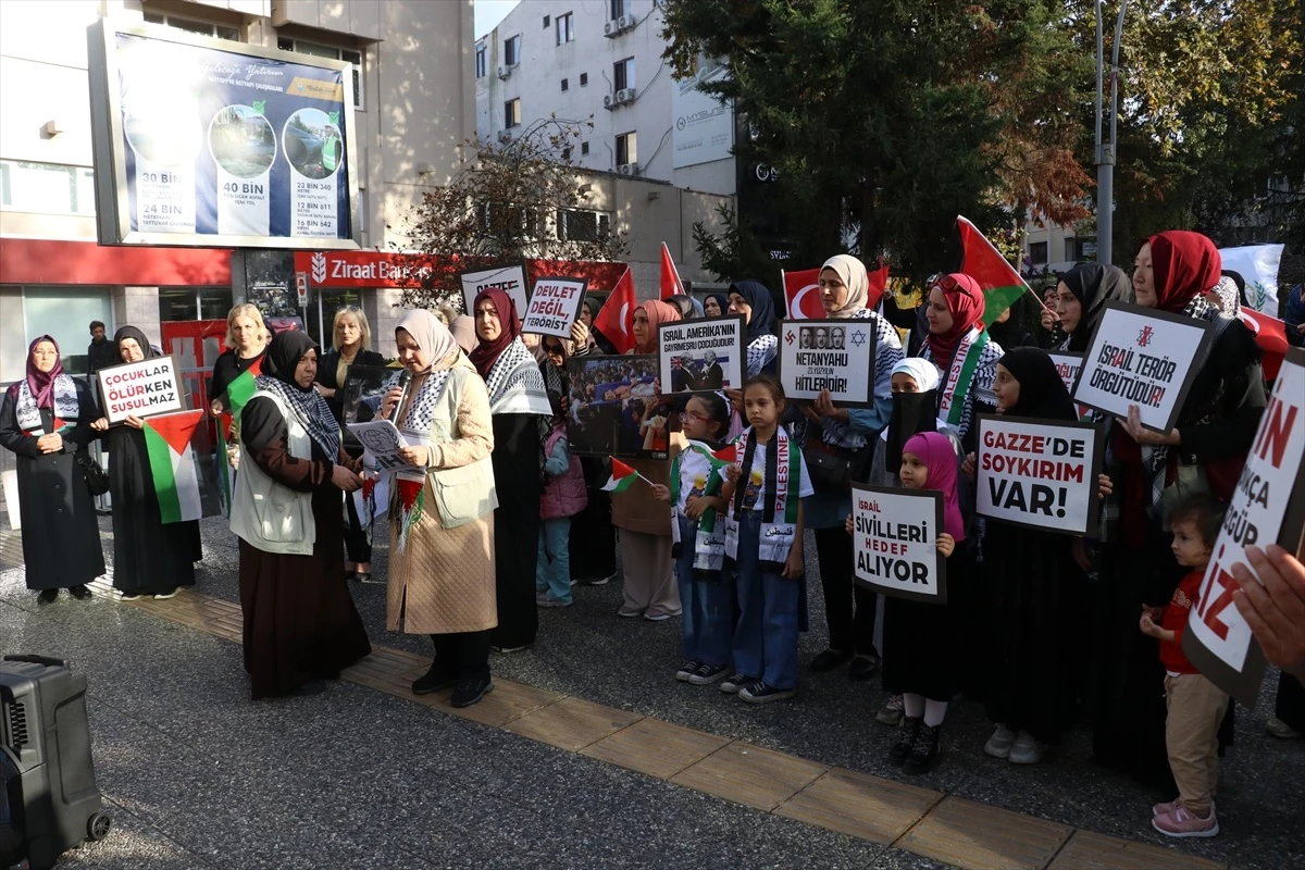 Trabzon\'da Filistin\'e Destek Oturma Eylemi
