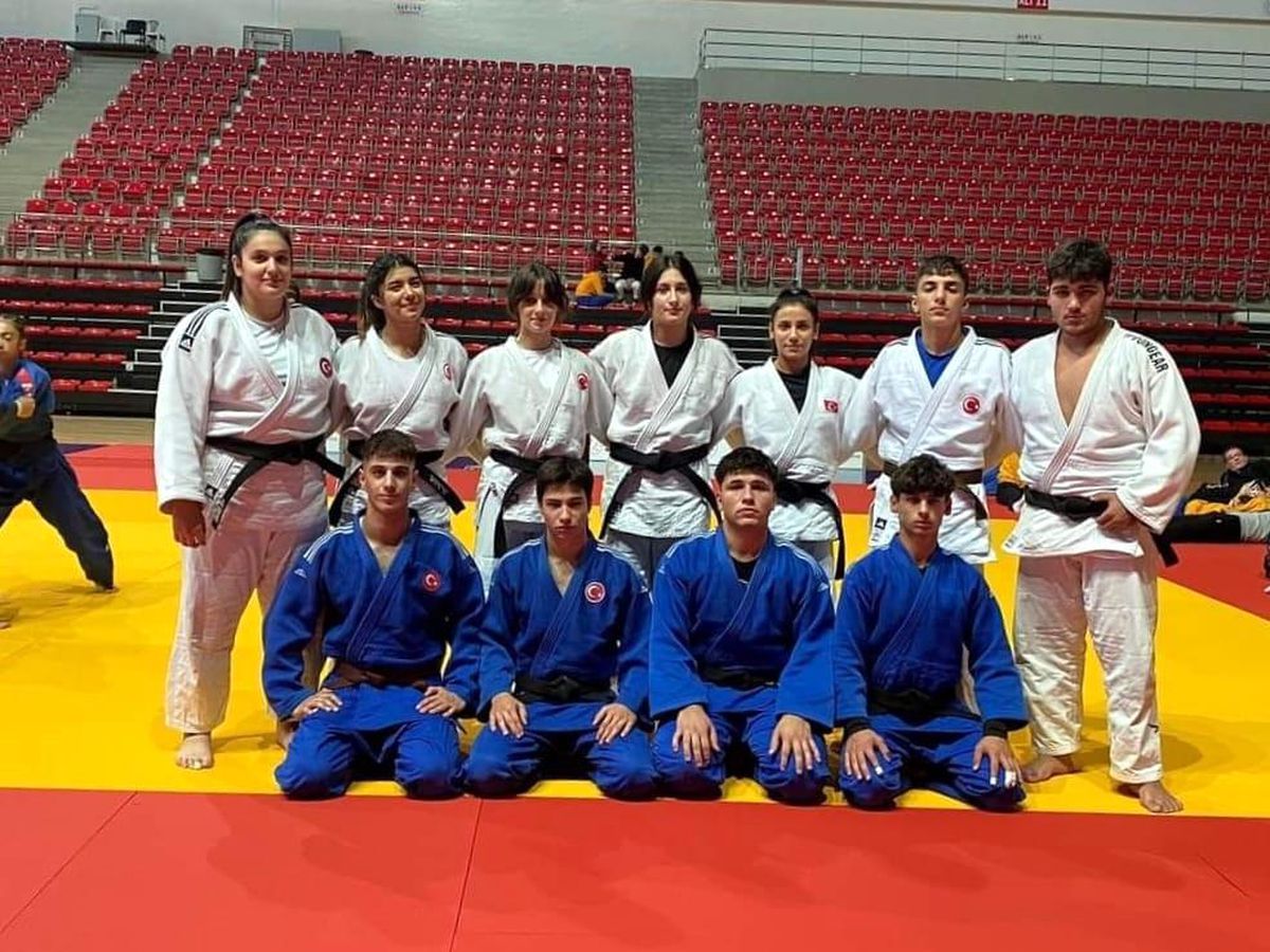 Yunusemre Belediyespor Ümitler Judo Mix Takımı 1. Etap Müsabakalarını 7. Sırada Tamamladı