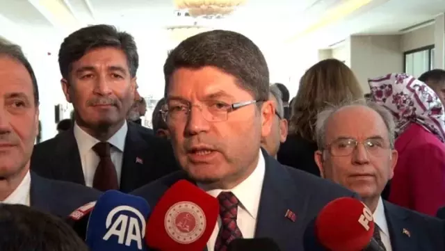 Yılmaz Tunç'tan Polat Ailesi açıklaması: Yargı, suç örgütlerinin üzerine gitmeye devam edecek Yılmaz Tunç'tan Polat Ailesi açıklaması: Yargı, suç örgütlerinin üzerine gitmeye devam edecek