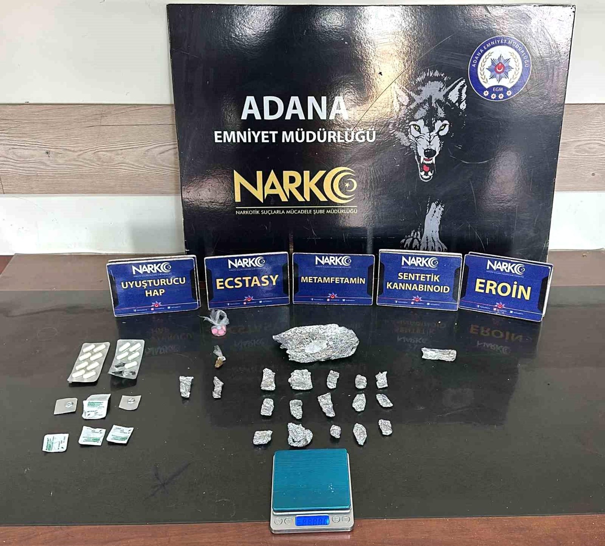 Adana\'da Narkotik Operasyonunda 2 Şüpheli Tutuklandı