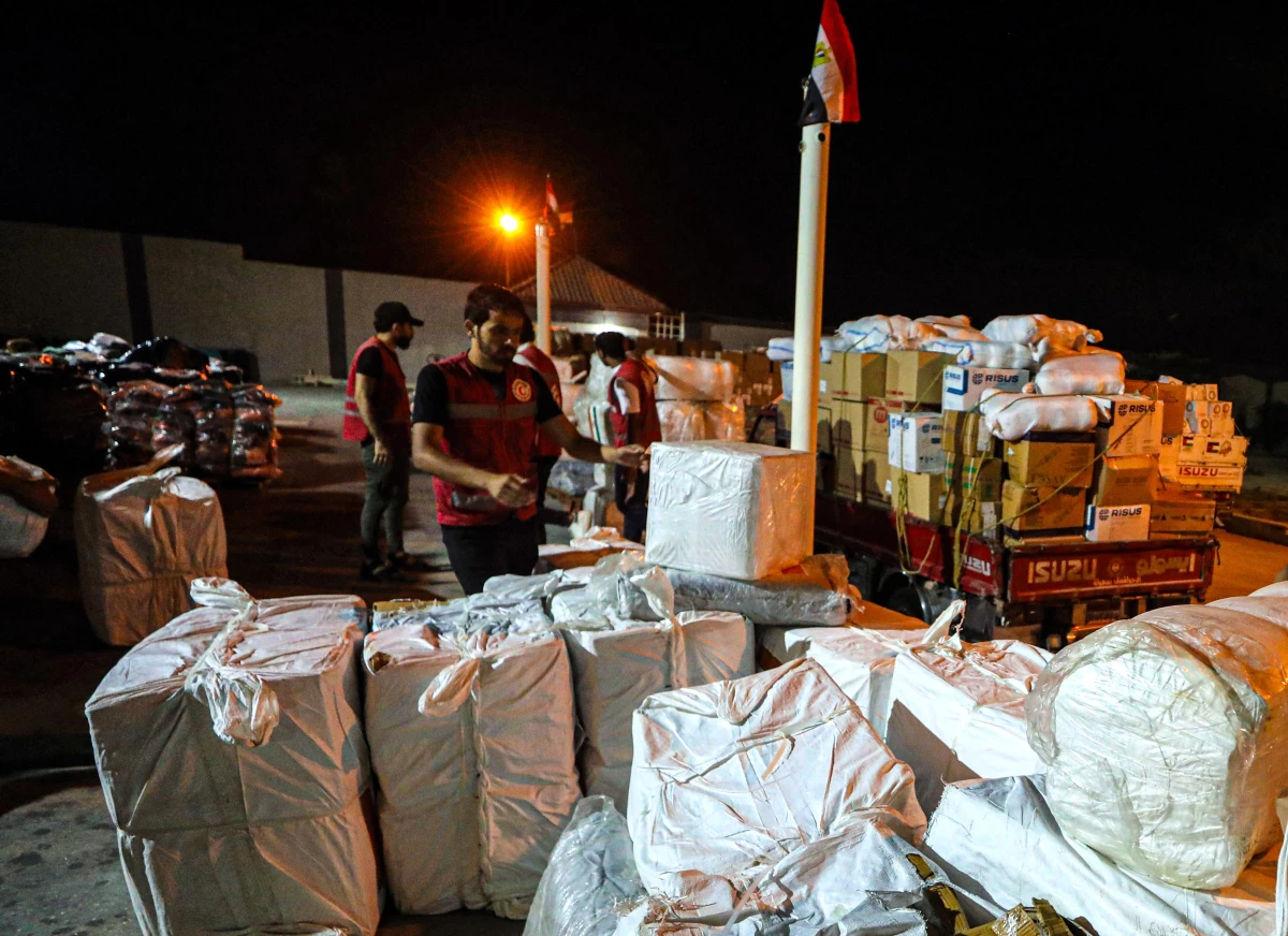 Gazze Şeridi\'ne insani yardım götüren uçaklar Mısır\'a indi