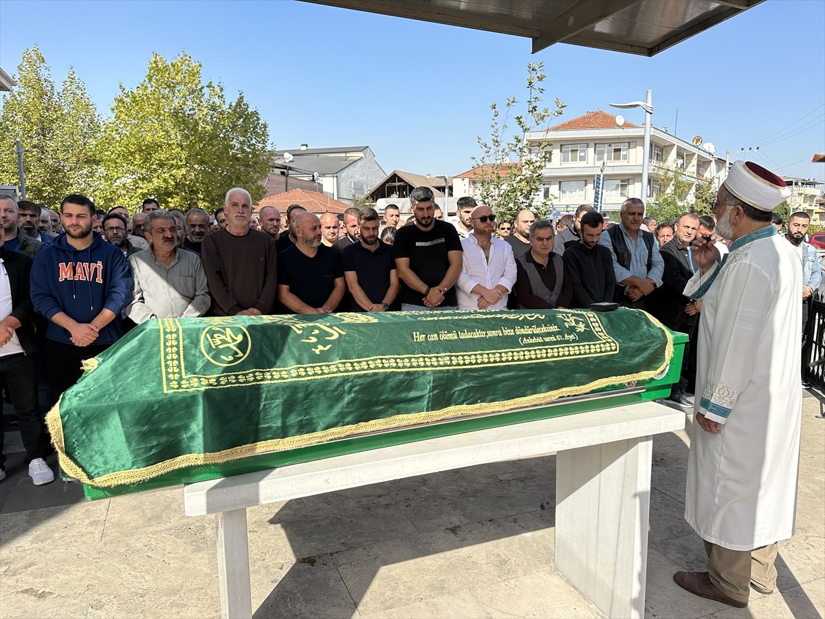 Anadolu Otoyolu\'nda motosiklet kazasında hayatını kaybeden kişi toprağa verildi