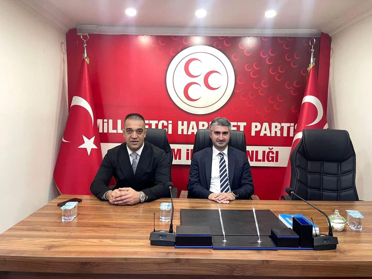 MHP Erzurum İl Başkanı Adem Yurdagül, Aile ve Sosyal Hizmetler Bakan Yardımcısı Zafer Tarıkdaroğlu\'nu konuk etti