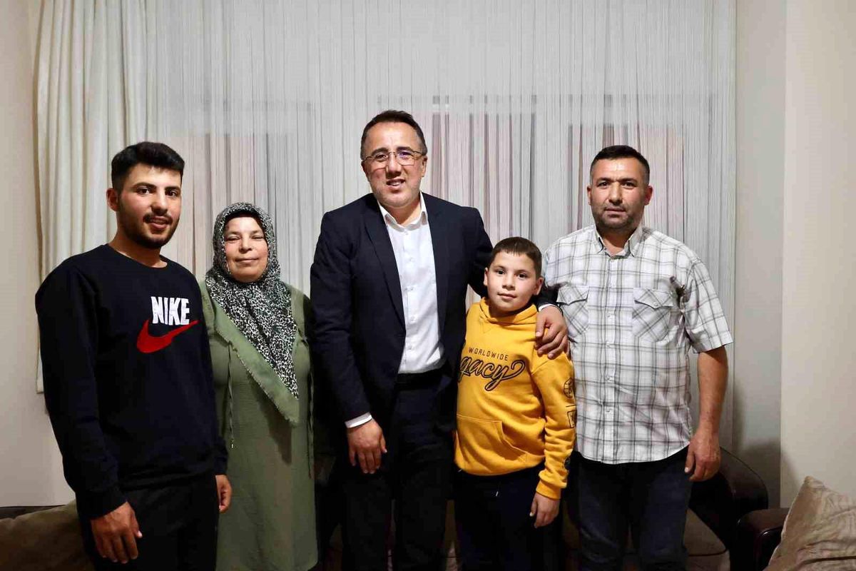 Nevşehir Belediye Başkanı Dr. Mehmet Savran, ev ziyaretlerine devam ediyor