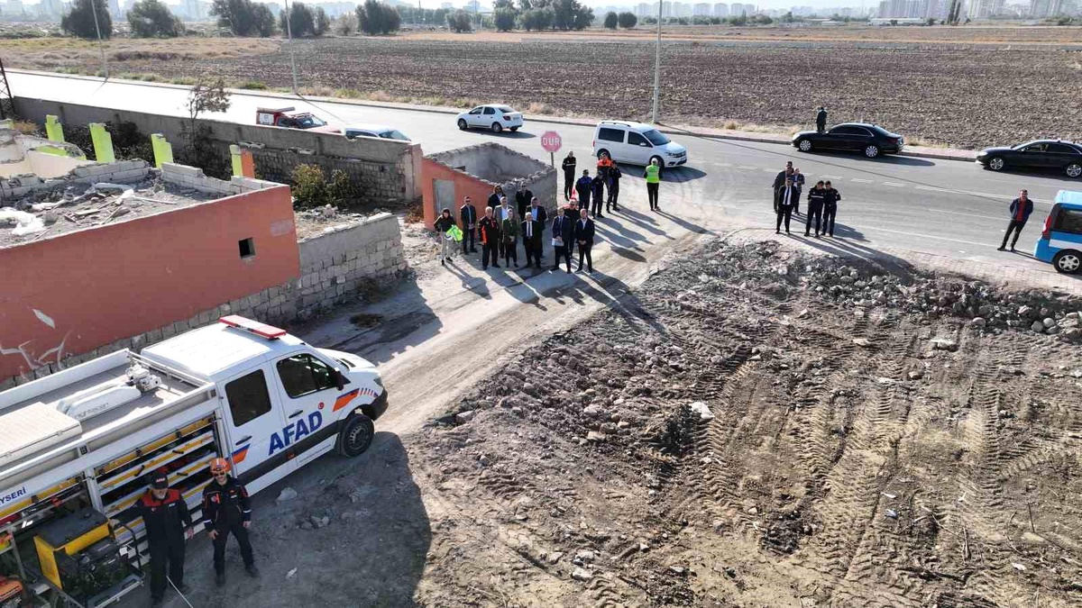 Kayseri Büyükşehir Belediyesi AFAD Akrediteli Kentsel Arama Kurtarma Ekipleri İlk Tatbikatı Gerçekleştirdi