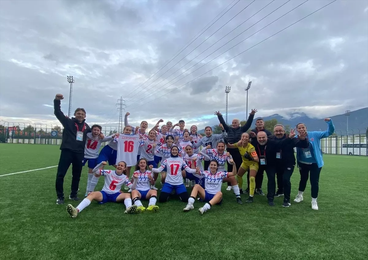 Çanakkale Dardanel Kadın Futbol Takımı, TFF Kadınlar 2. Ligi\'ne yükseldi