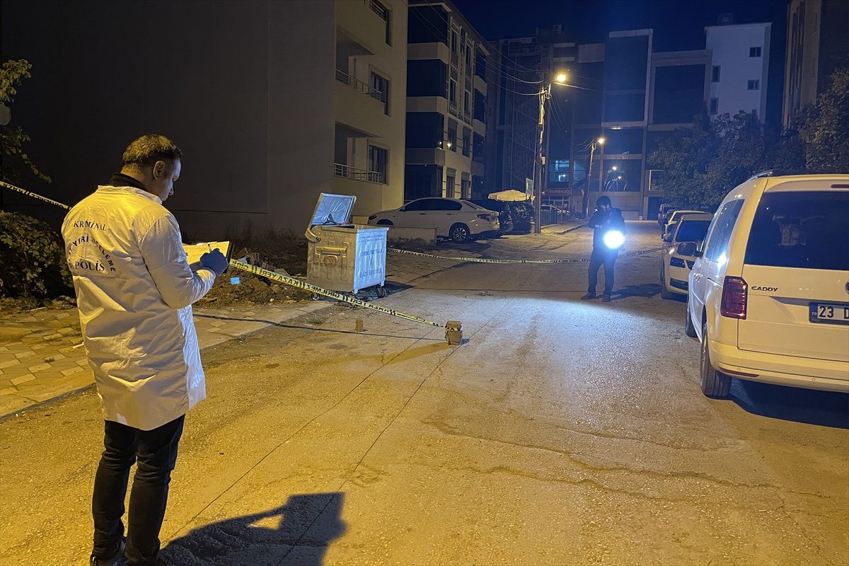 Elazığ\'da silahlı saldırıya uğrayan kişi yaralandı