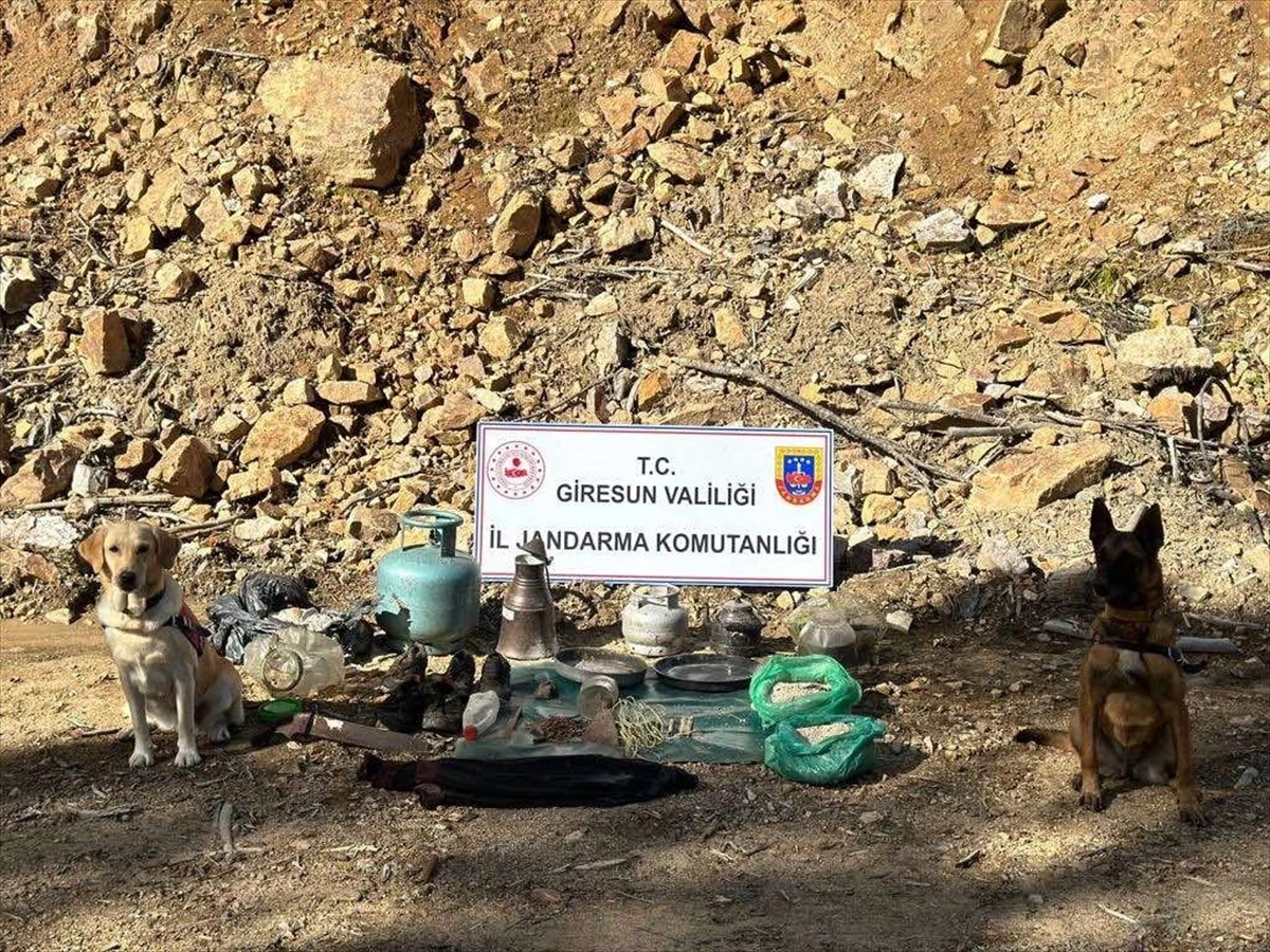 Giresun\'da bölücü terör örgütünce 2014-2016 arasında kullanılan malzemeler ele geçirildi