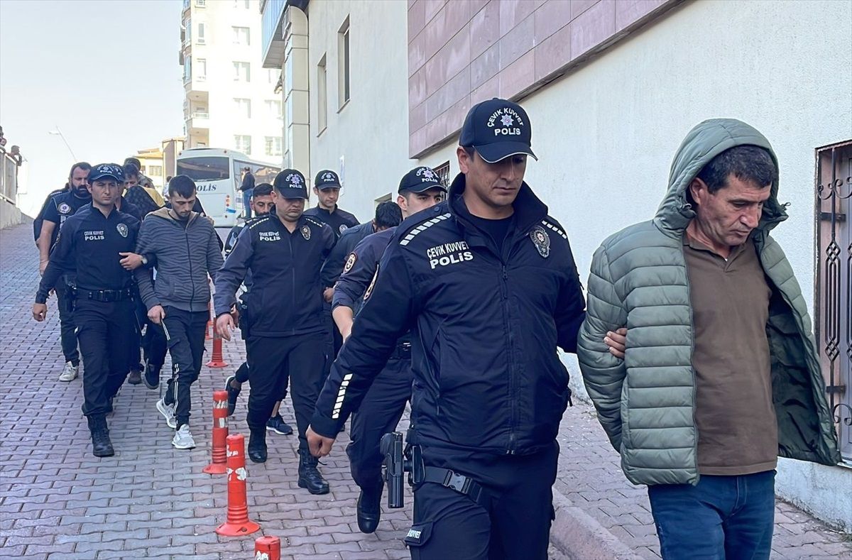 Kayseri\'de Uyuşturucu Operasyonunda 8 Şüpheli Gözaltına Alındı