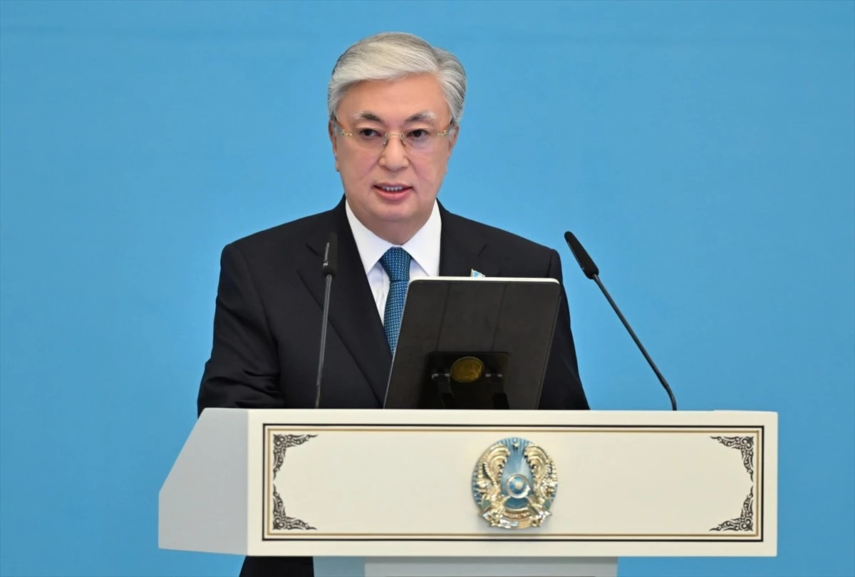 Kazakistan Cumhurbaşkanı Nursultan Nazarbayev\'in tarihi rolü vurgusu