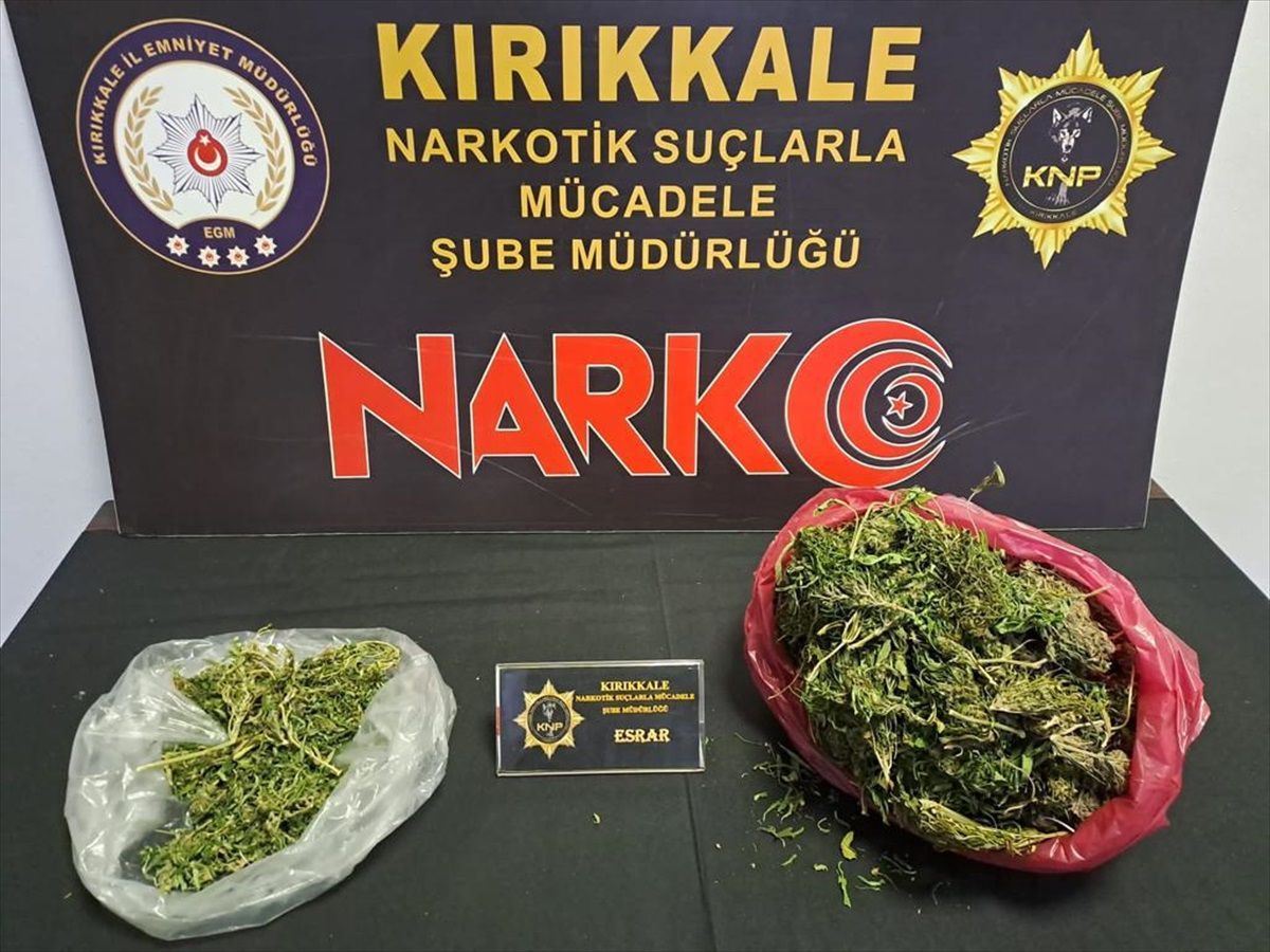 Kırıkkale\'de 775 Gram Uyuşturucu Madde ve 23 Hap Ele Geçirildi