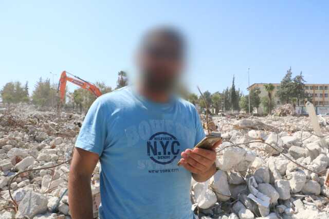 Konuştuğu kadınla buluştuğu kadın farklı çıktı, adisyon oyunuyla 9 bin 500 TL'sinden oldu Konuştuğu kadınla buluştuğu kadın farklı çıktı, adisyon oyunuyla 9 bin 500 TL'sinden oldu